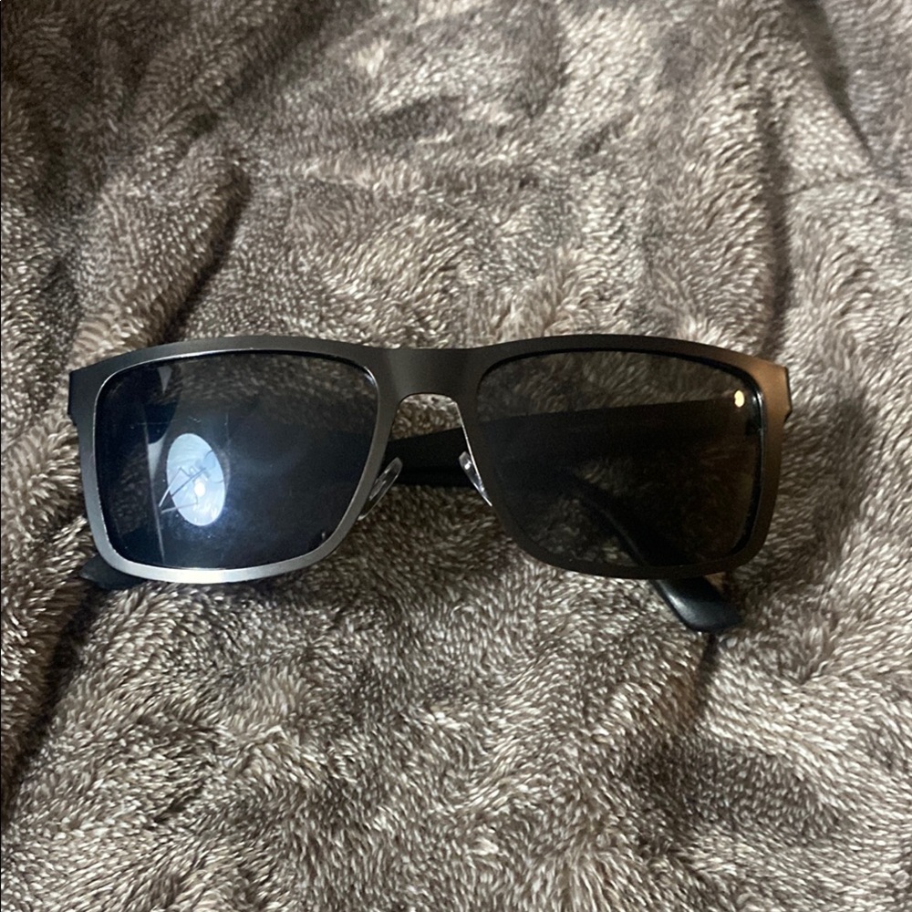 Foster Grant Classic Black Eyewear